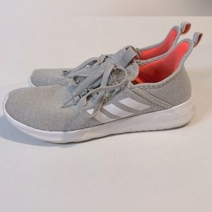 Womens Adidas Cloudfoam. Gray & white. Size 8.